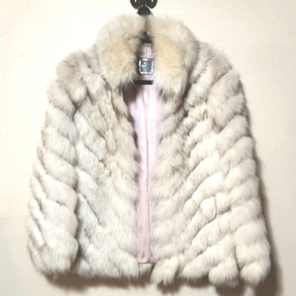 VTG Saga Fox Natural Blue Fox Norway Fur Coat Size Small EUC! - Picture 2 of 16
